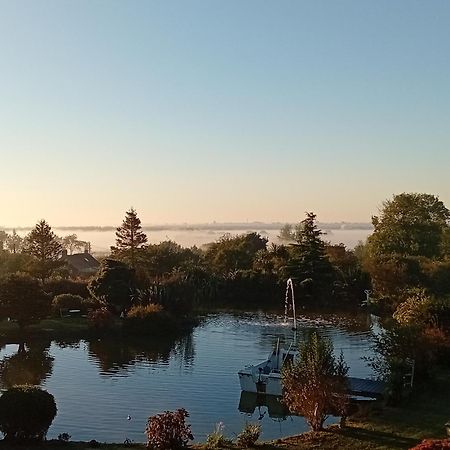 Domaine Du D-Day Bed & Breakfast Saint-Come-du-Mont Luaran gambar